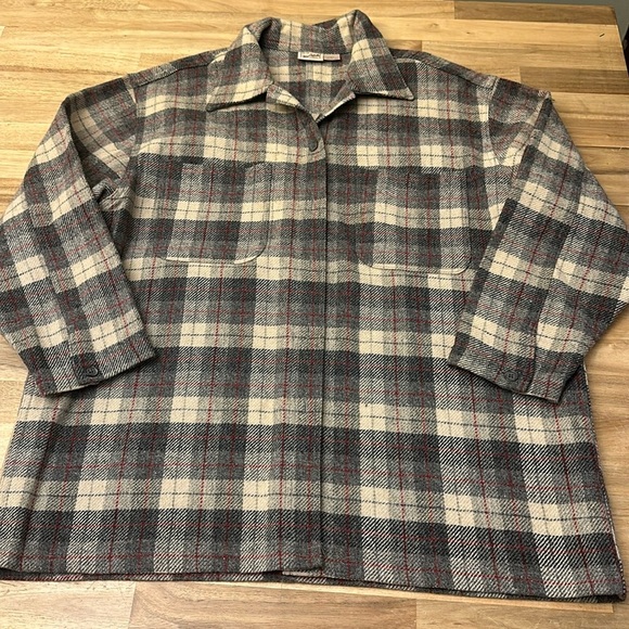 WOOLRICH ⭐️vintage button down shirt - Picture 2 of 5